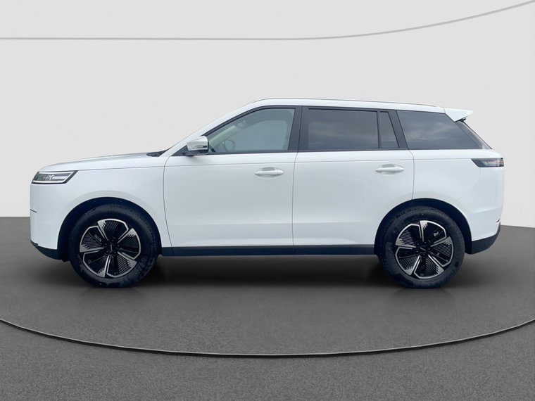 Vehicle Image 11