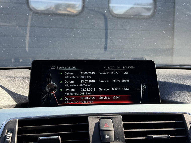 Vehicle Image 23