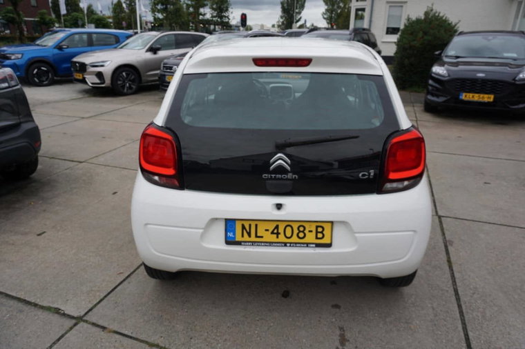 Vehicle Image 6