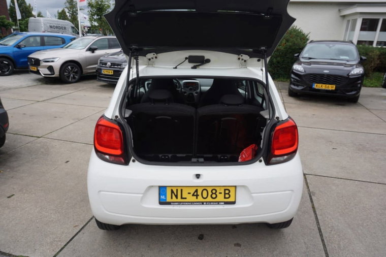Vehicle Image 7
