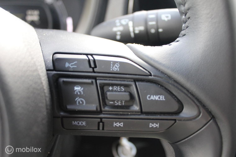 Vehicle Image 17