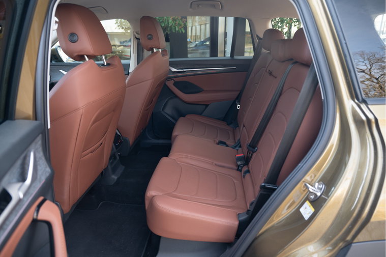 Vehicle Image 36