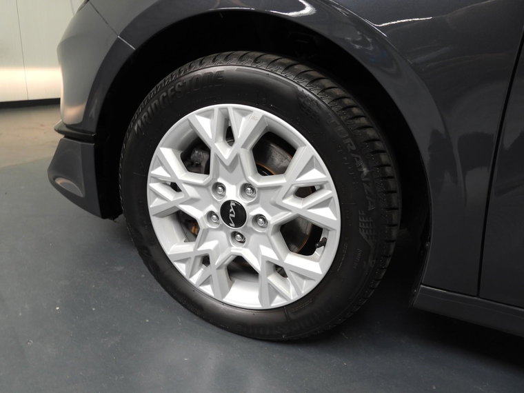 Vehicle Image 31