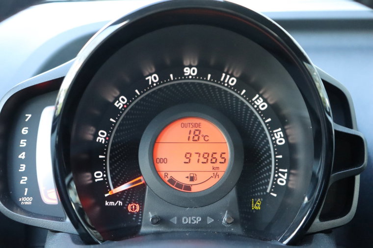 Vehicle Image 12