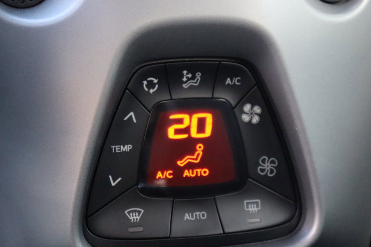 Vehicle Image 16