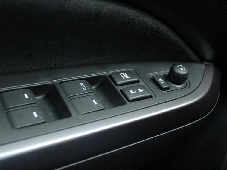 Vehicle Image 40