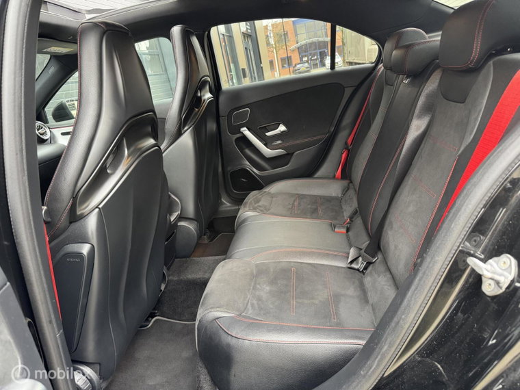 Vehicle Image 33
