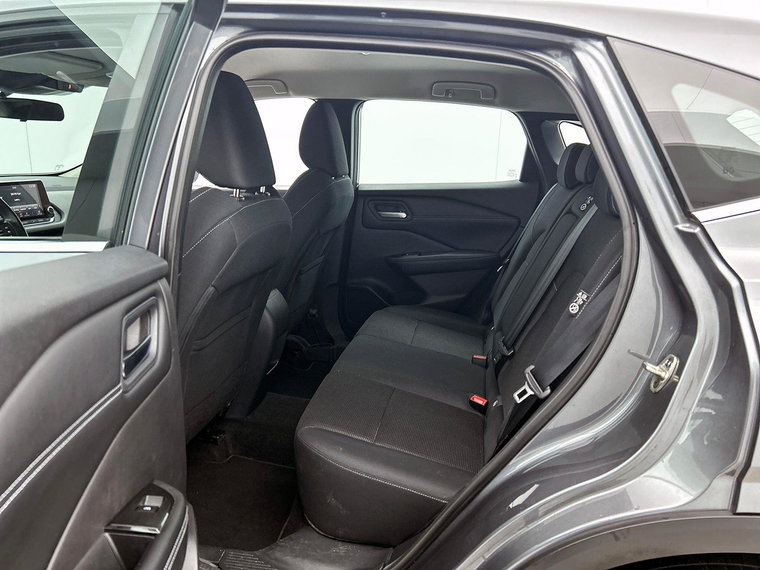 Vehicle Image 32