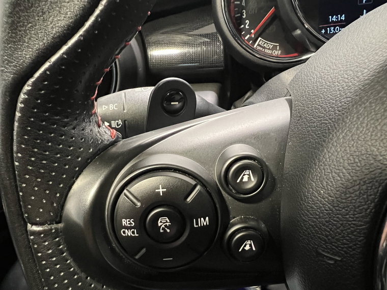 Vehicle Image 28