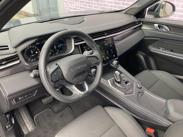 Vehicle Image 14