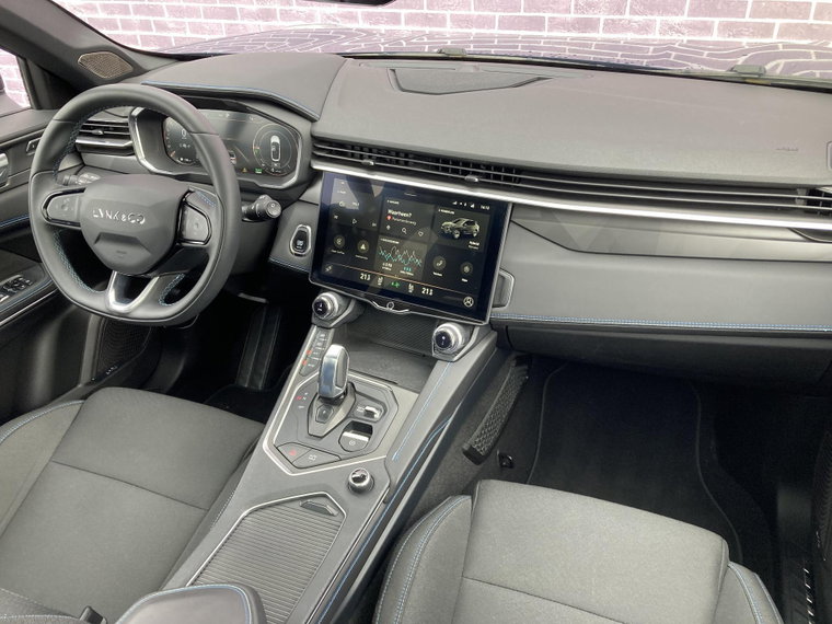 Vehicle Image 9