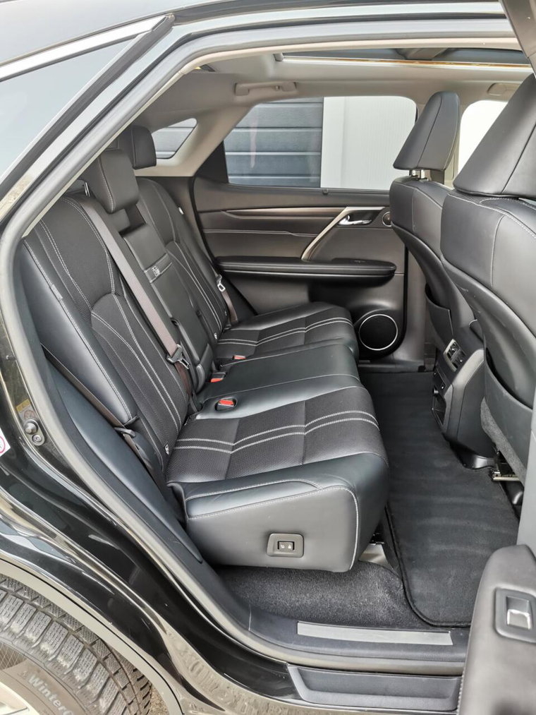 Vehicle Image 15