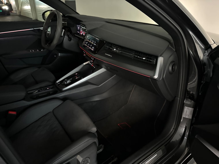 Vehicle Image 35
