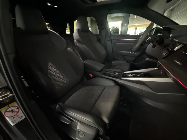 Vehicle Image 36