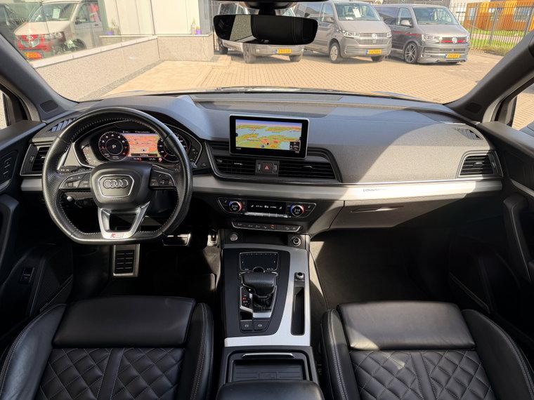 Vehicle Image 18