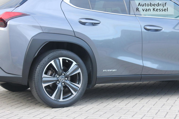 Vehicle Image 12