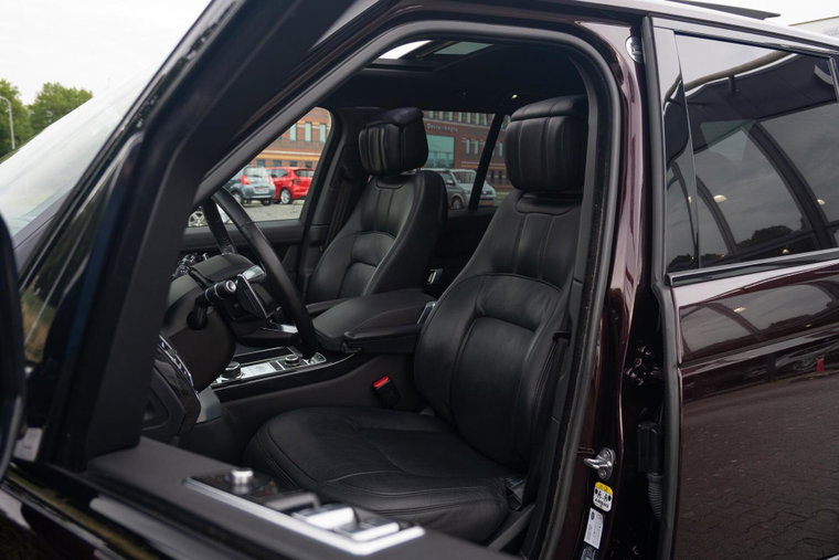 Vehicle Image 8