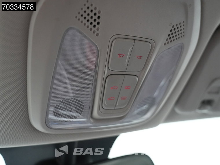 Vehicle Image 27