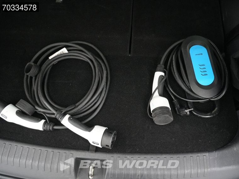 Vehicle Image 43