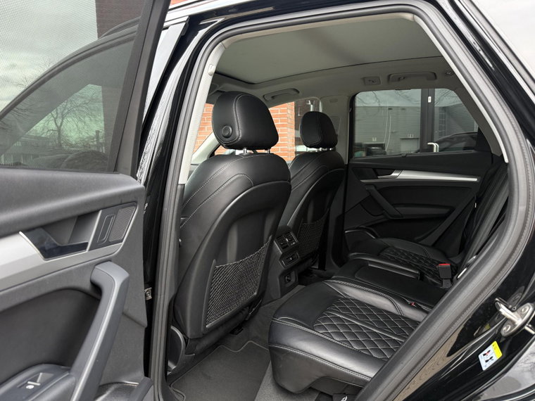 Vehicle Image 15