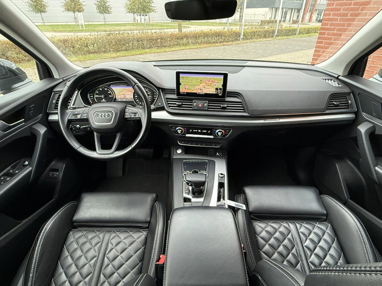 Vehicle Image 19