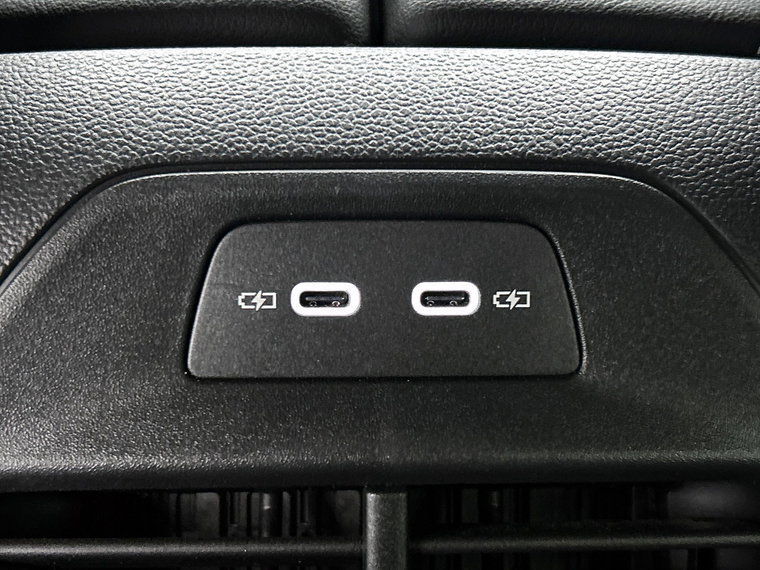 Vehicle Image 28