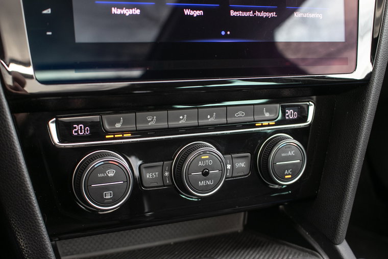 Vehicle Image 28
