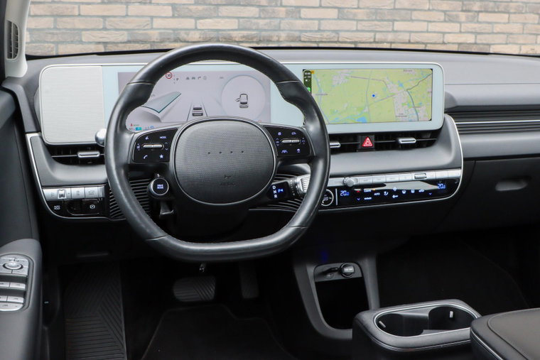 Vehicle Image 36