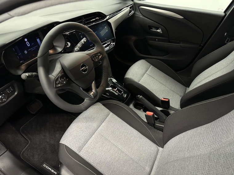 Vehicle Image 17