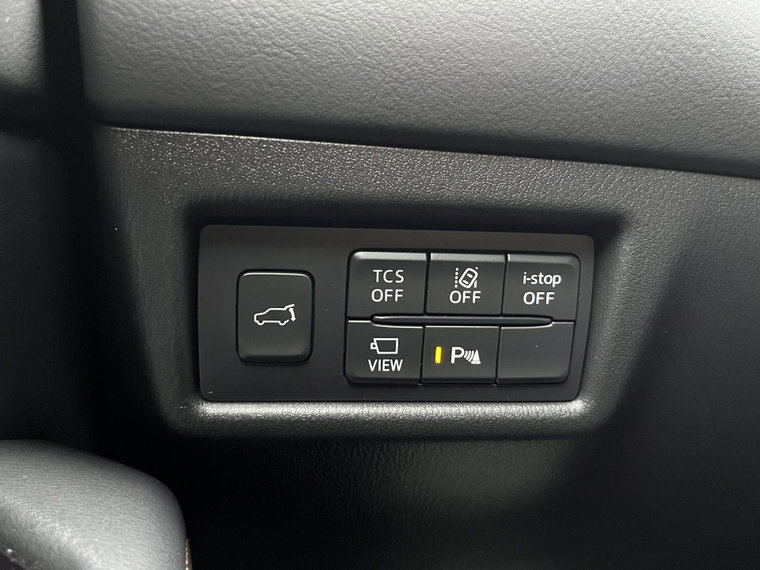 Vehicle Image 32