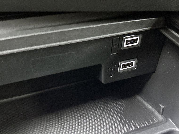 Vehicle Image 35