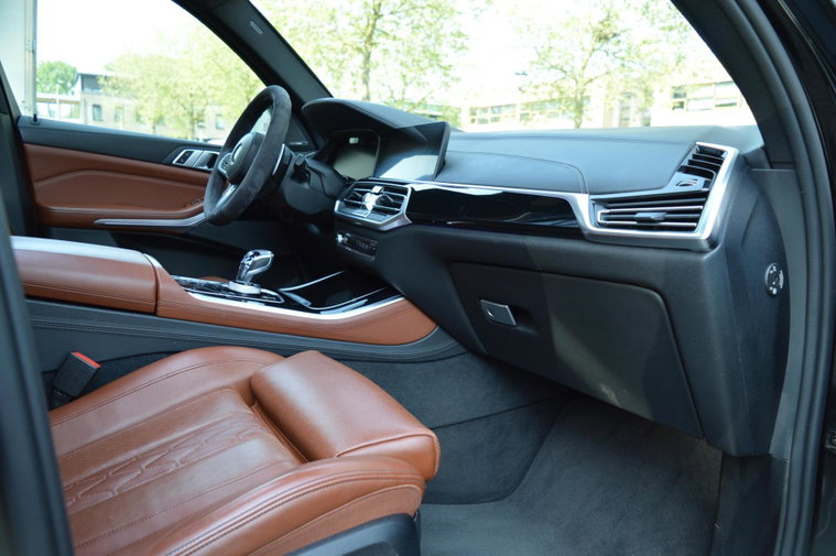 Vehicle Image 50
