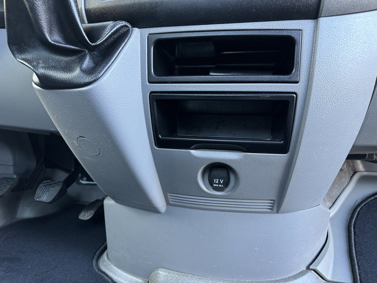 Vehicle Image 38