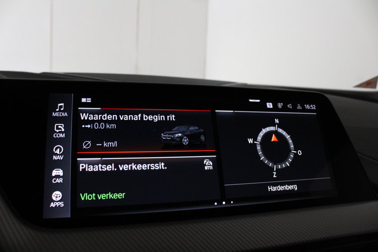 Vehicle Image 25