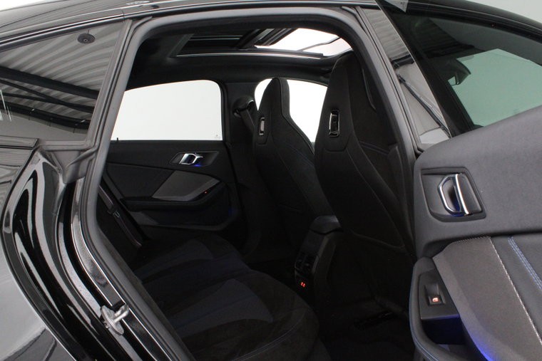 Vehicle Image 35