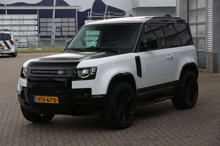 Vehicle Image 12