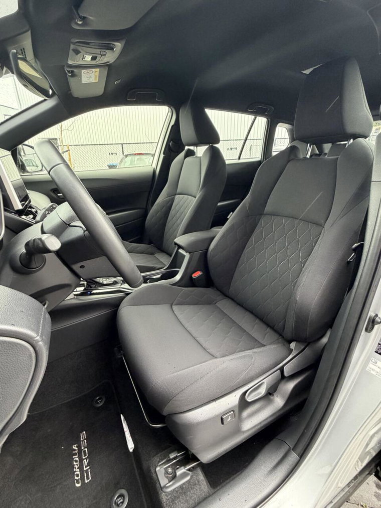 Vehicle Image 13