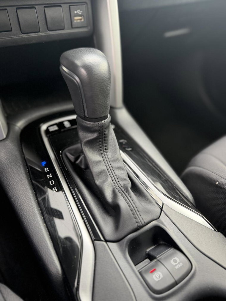Vehicle Image 17