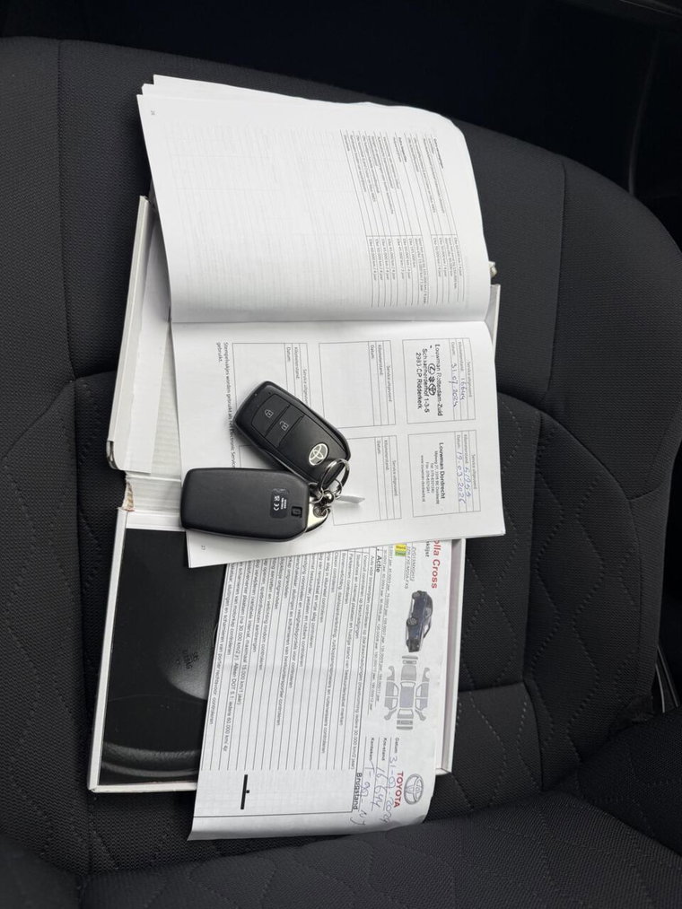 Vehicle Image 21