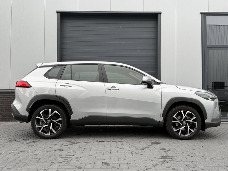 Vehicle Image 6