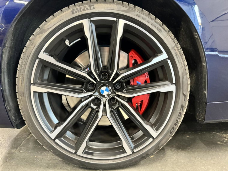 Vehicle Image 32