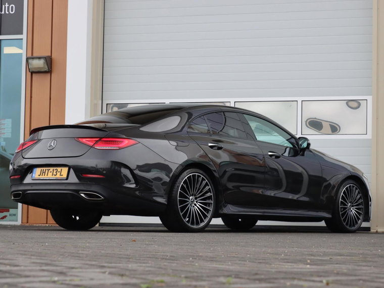 Vehicle Image 31