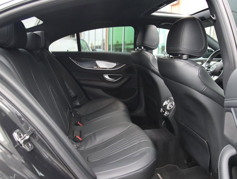 Vehicle Image 38