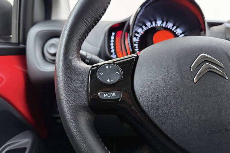 Vehicle Image 18
