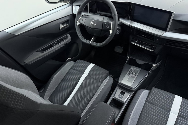 Vehicle Image 18