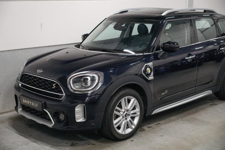 Vehicle Image 32