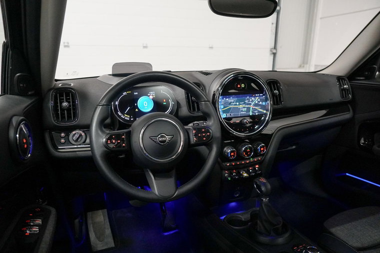 Vehicle Image 38