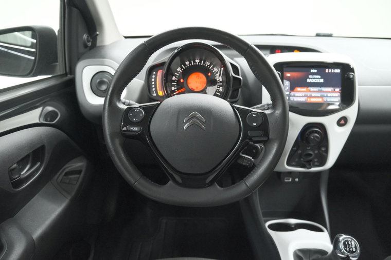 Vehicle Image 19