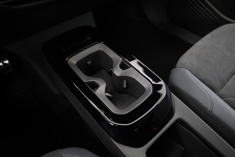 Vehicle Image 33
