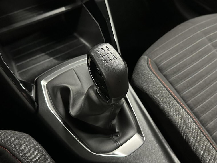 Vehicle Image 43